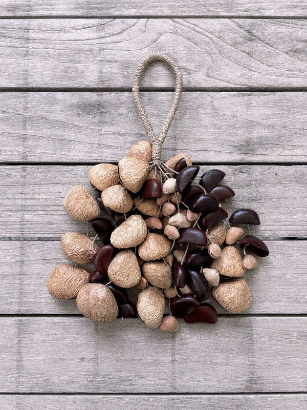 Three-Seed Straw Rope Hand Bell